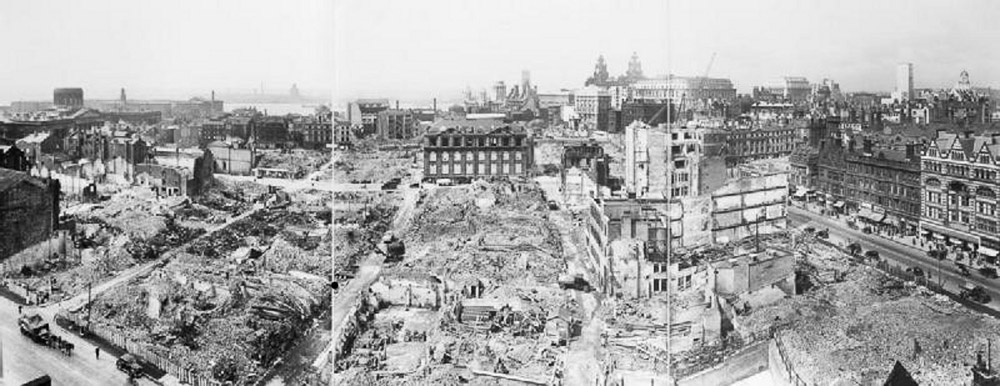 A black and white panoramic photo of the aftermath of the Liverpool Blitz showing bomb damaged buildings across the city